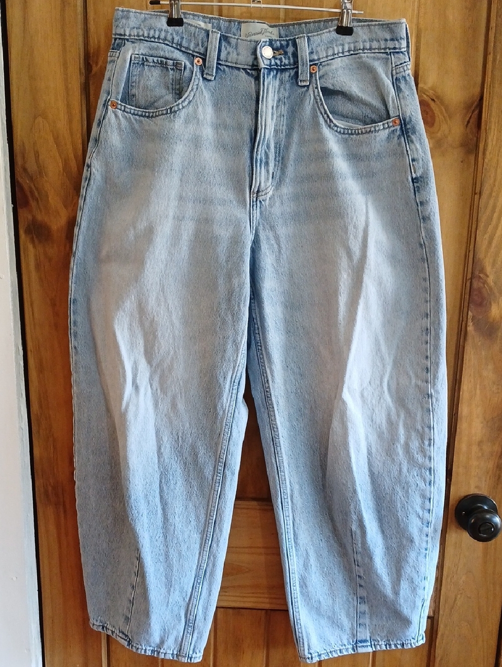 Universal Thread High Rise Easy Barrel Leg Jeans - 8
